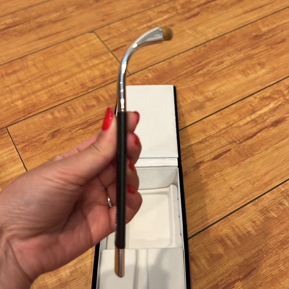 Artis Circle 1 Brush - Picture 8 of 9